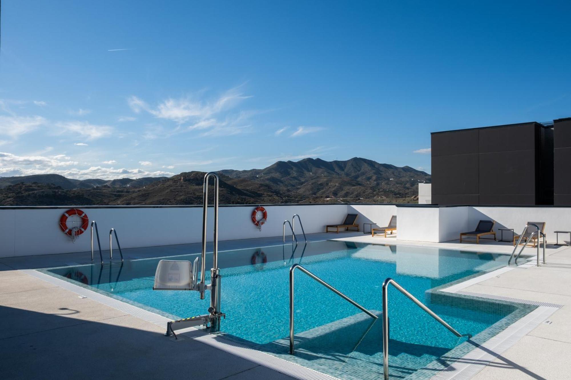 Urban Sky Apartment Малага Экстерьер фото